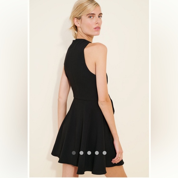 Elliatt Black Jillian Mini Dress with Floral Flowers Accent Large Retail $250 - Picture 3 of 9